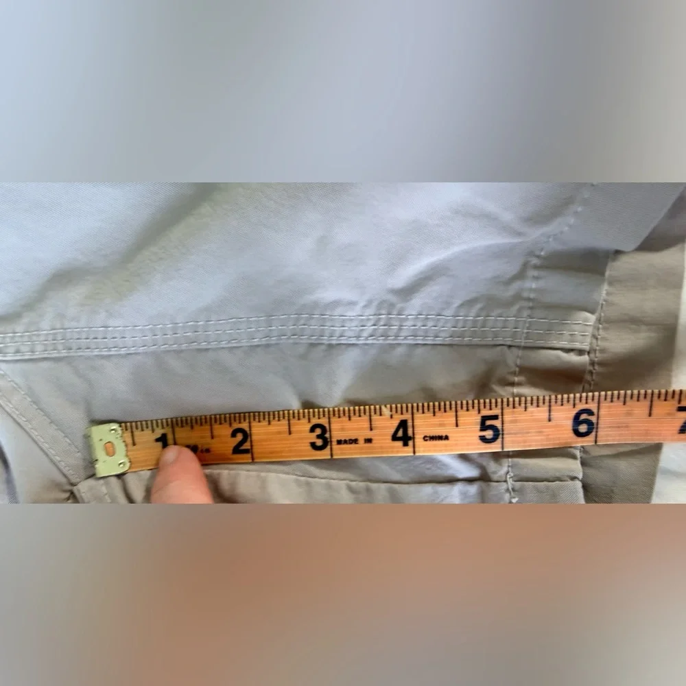 Kuhl women’s hiking climbing camping khaki shorts 5 pockets lightweight 10 EUC - Picture 12 of 12